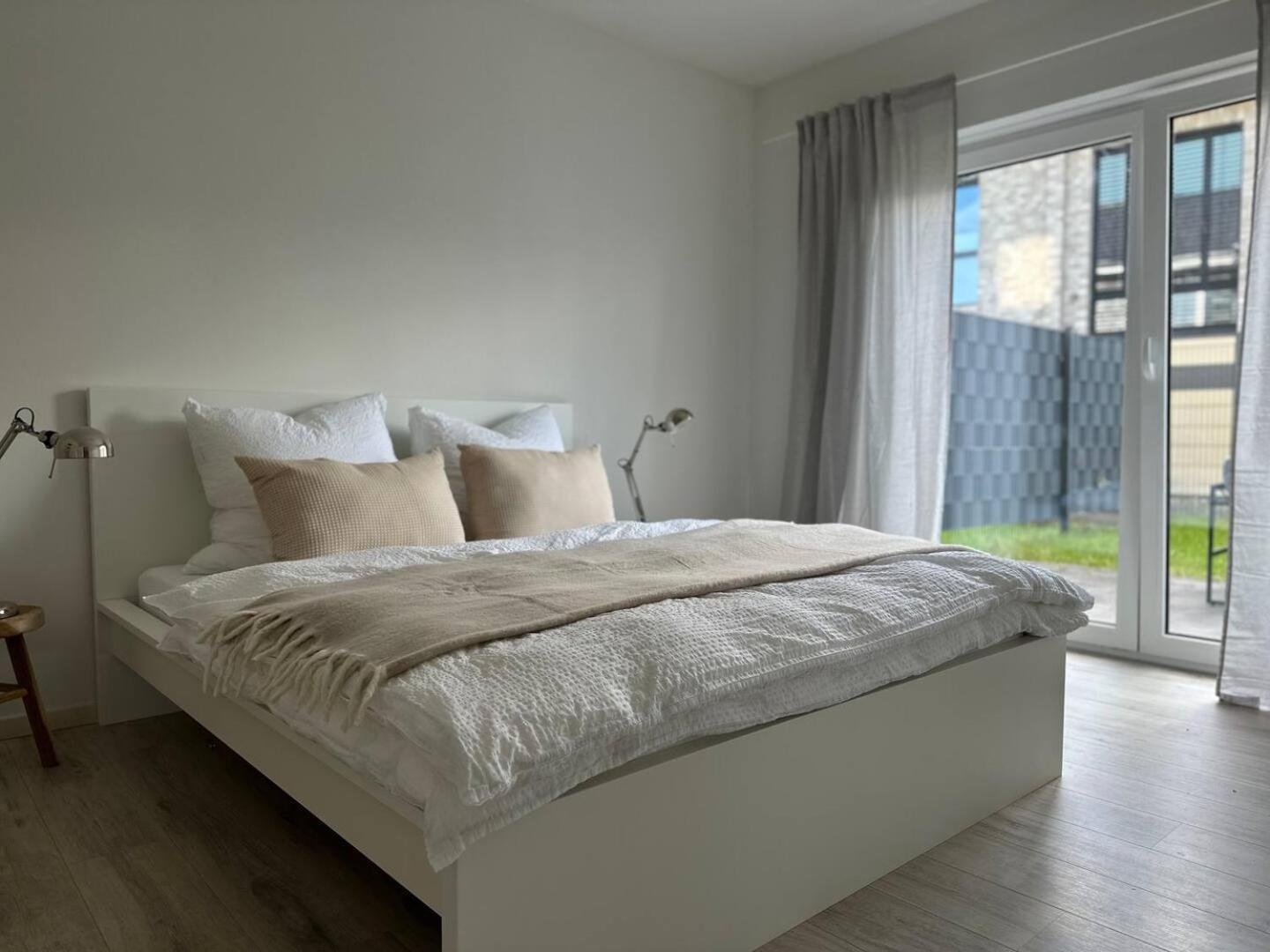 Garten-Wohnung Am Hafen Von Whv Wilhelmshaven Extérieur photo